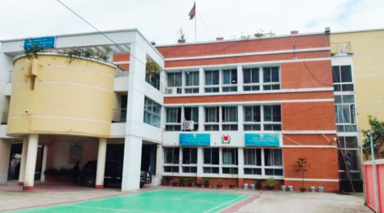 নির্বাচন অফিসে পরীক্ষা ছাড়াই ১৪৩ জনকে নিয়োগ, কারা দিলো কীভাবে?